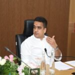 Gujarat Cabinet authorises district collectors to arrange fodder in low rainfall areas